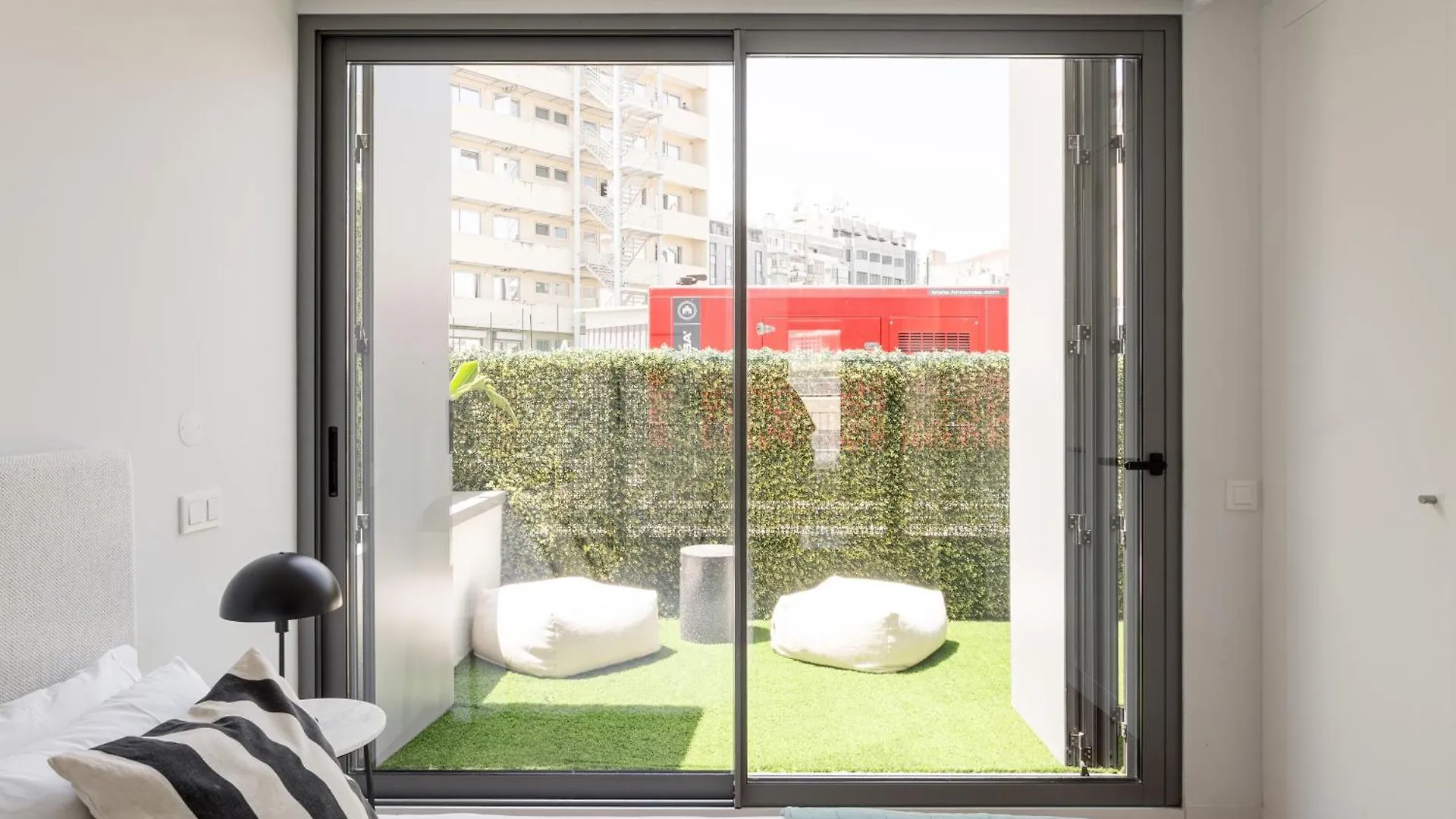The Urban Oasis Elegant 2 Bedroom Duplex In Lisbona 0*,